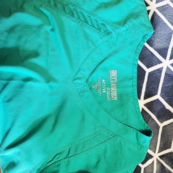 Grey's Anatomy Scrub top - Picture 5 of 6